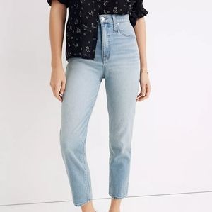 Madewell Classic Straight Jeans in Meadowland Wash